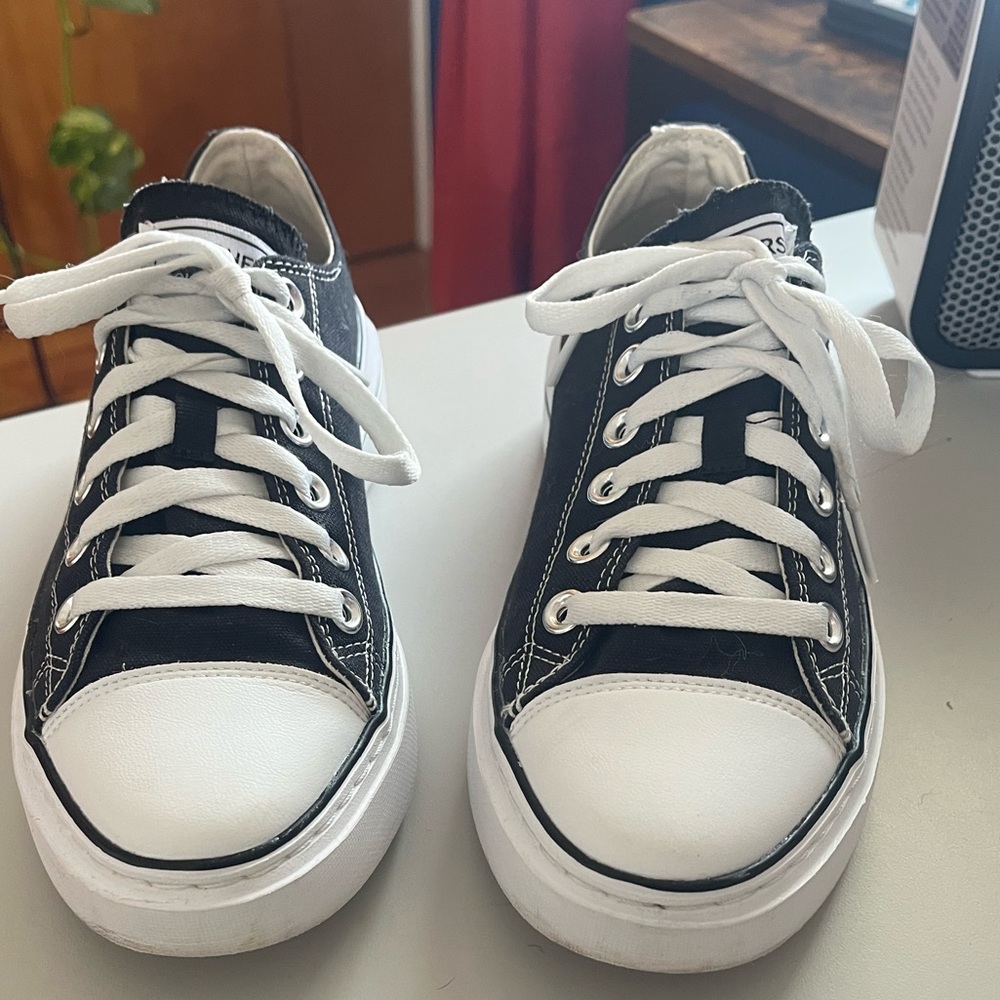 Skechers Black and White Memory Foam Sneaker Insole